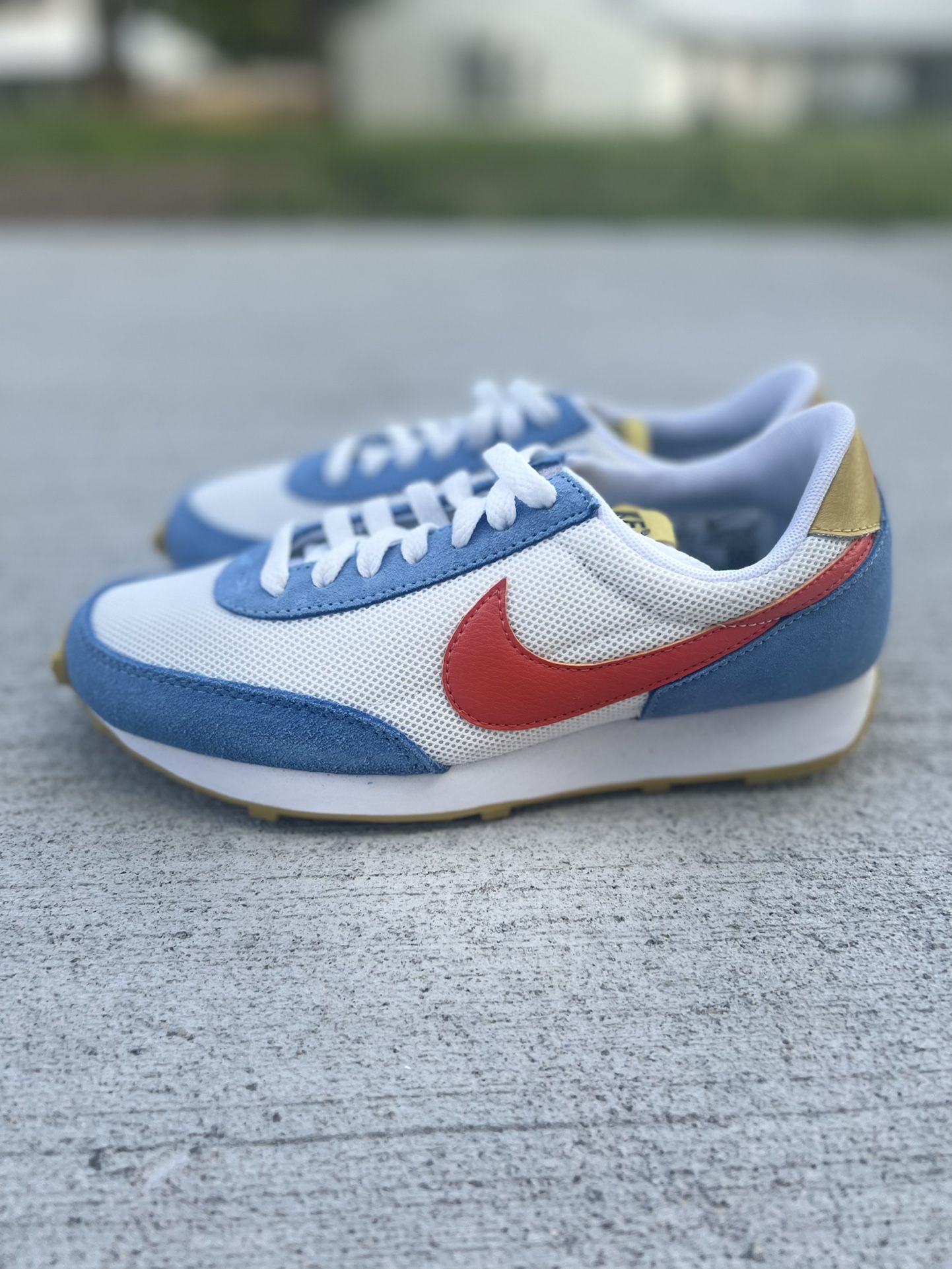 Size 5 Nike Daybreak University Blue (W)