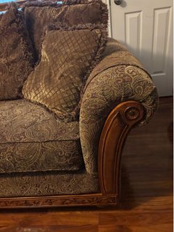 7.5ft comfy couch
