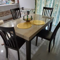 Dining Table With 4 Chairs 
