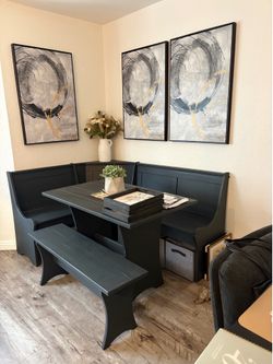 Breakfast nook