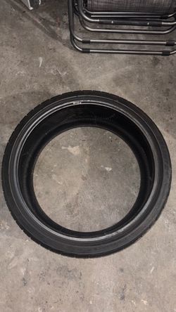 275/30ZR20 Tire