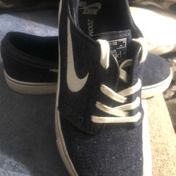 Like New Nike Skateboard Sz 8 $35