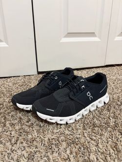 On Cloud Shoes Size 7W
