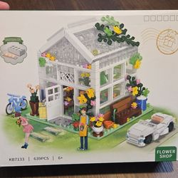 QLT White Flowers House Building Set