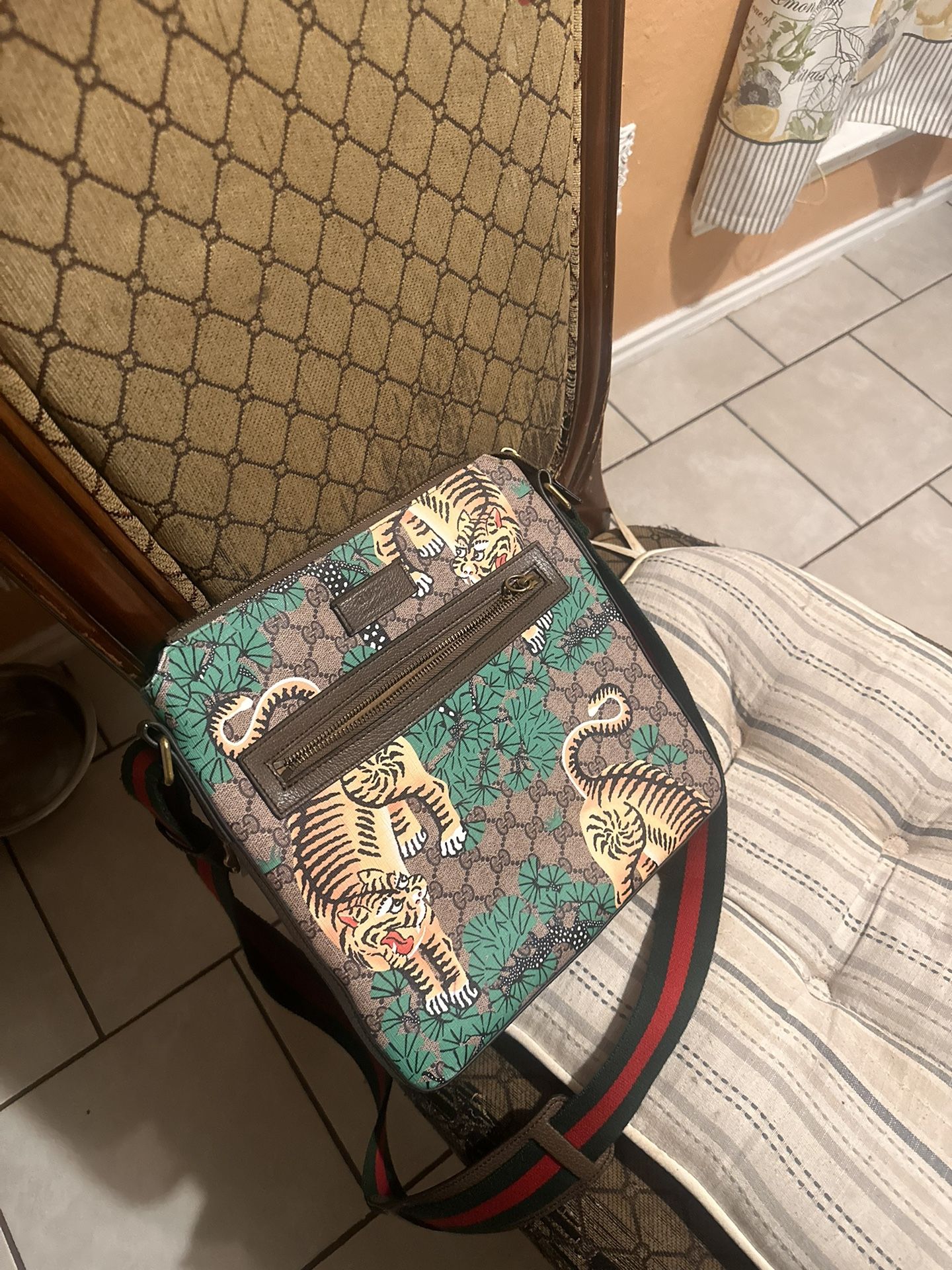 Gucci Messenger Bag