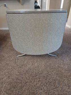 Vintage 1950's Walter of Walbash table
