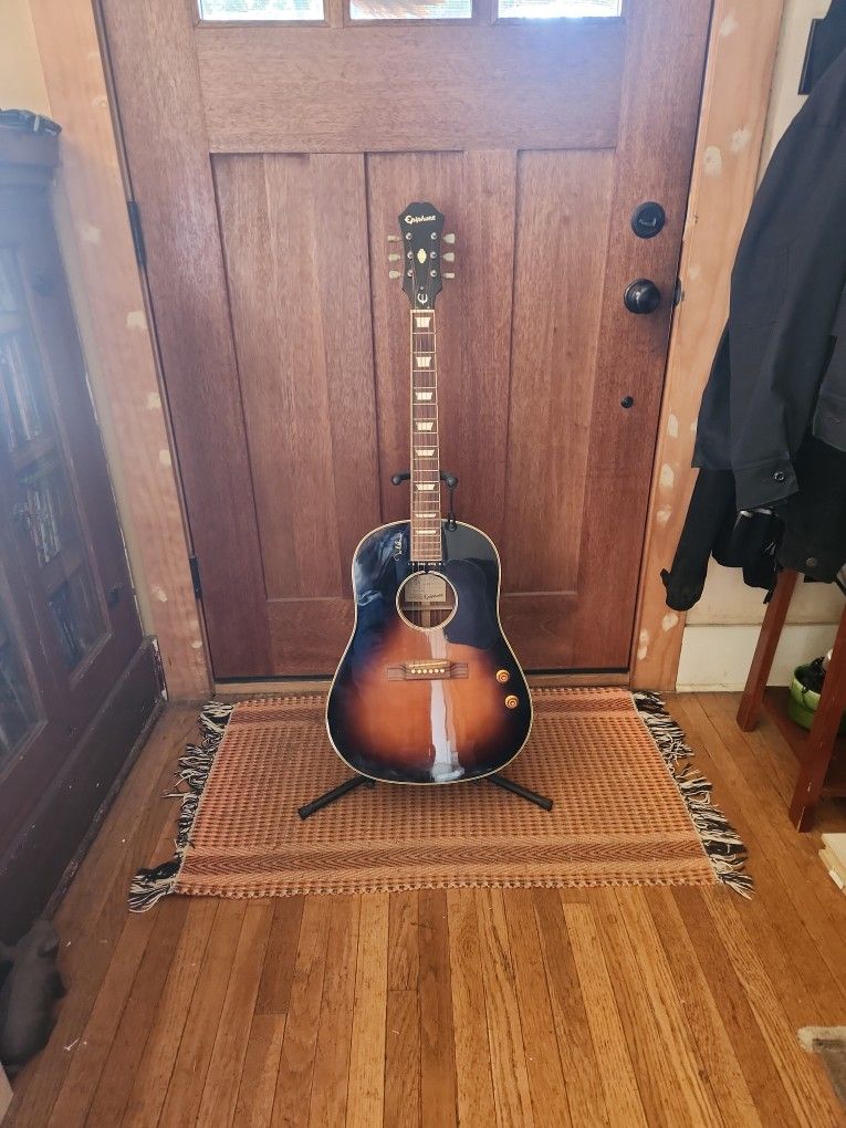 Epiphone Acoustic Electric Guitar John Lennon Model Beatles Gibson