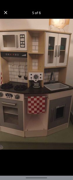 KidKraft gourmet corner kitchen