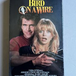 Bird on a Wire (VHS, 1990) Sealed New!!