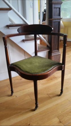 Antique corner chair