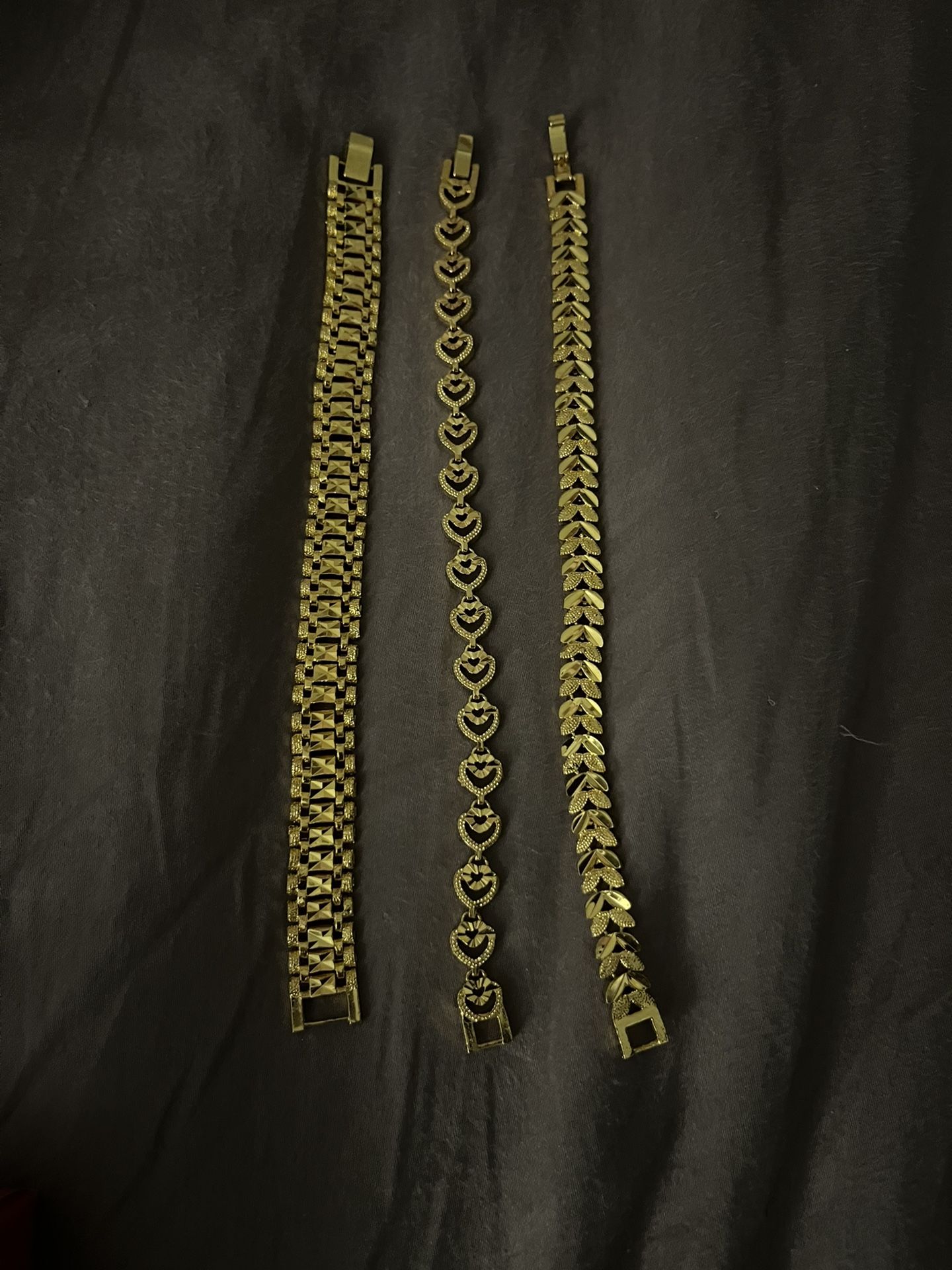 Female bracelets (7”)