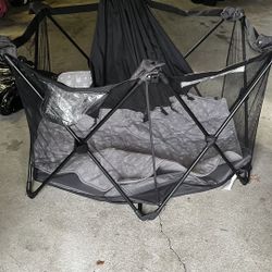 Pop Up Baby Tent And Play Yard.