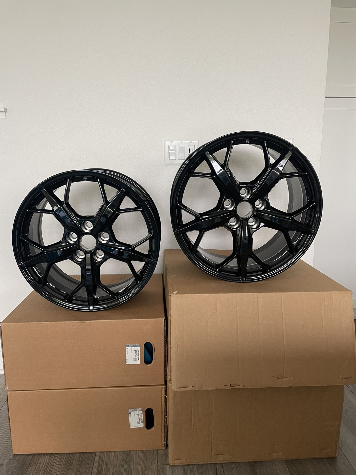 Corvette C8 19" & 20" 5-Open Trident Spoke Wheel Kit in Black