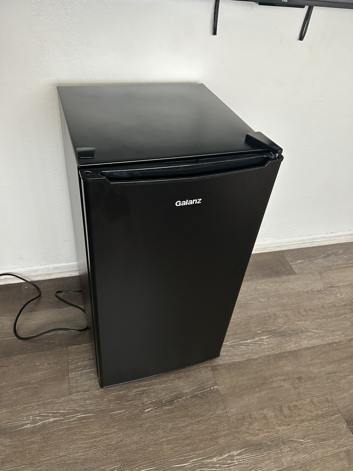 Galanz mini fridge