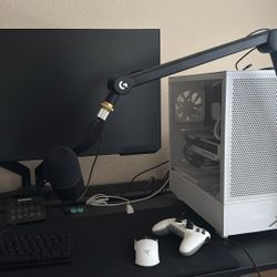 4070 Super Gaming PC Setup