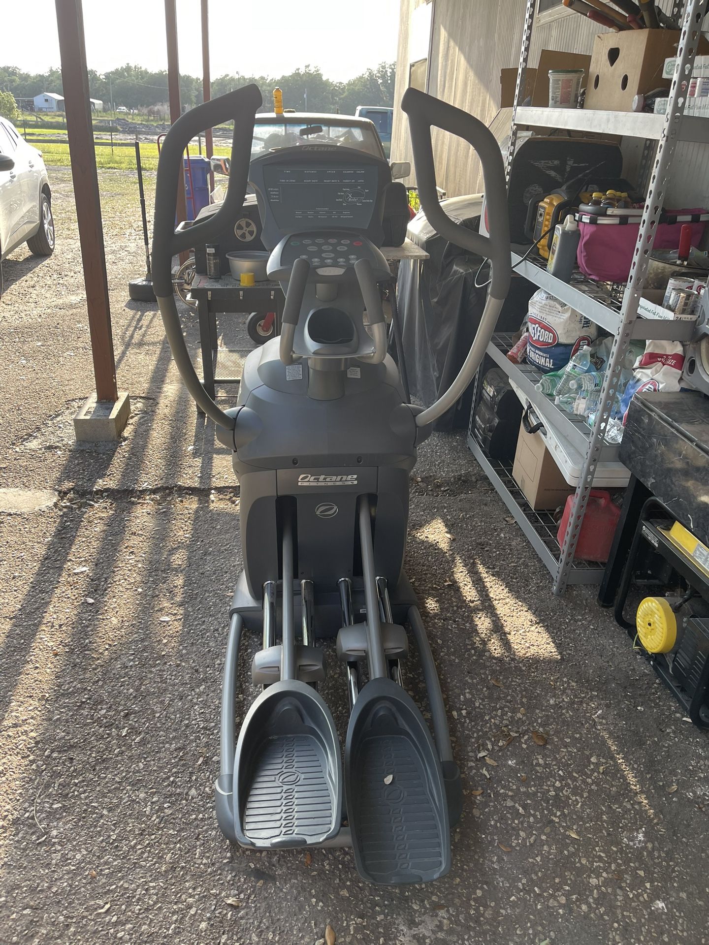 Octane Fitness Q37 Elliptical Cross Trainer