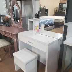 Vanity Set