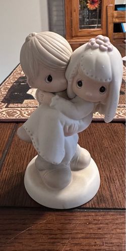 Precious Moments Bride and Groom Wedding Couple