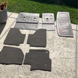 GMC Yukon - Tahoe Mats