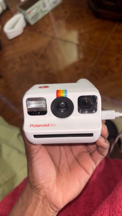 Polaroid go