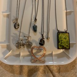 Jewelry. Dainty Necklaces. $4 Each 