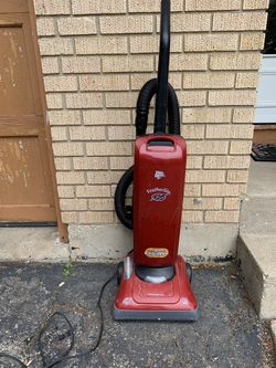 Dirt Devil Featherlite 12 amp Vacuum