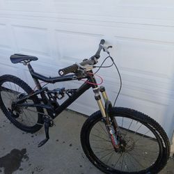 Santa Cruz Mountain Bike