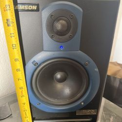 2 Samsung Studio monitors 