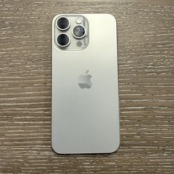 iPhone 15 Pro Max — Carrier Unlocked — 256gb — Natural Titanium
