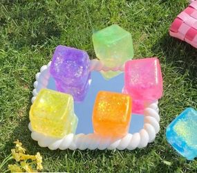 Glitter 🧊 ice cube squishy