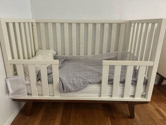Pottery Barn Kids X West Elm Mid-Century Modern Toddler Bed