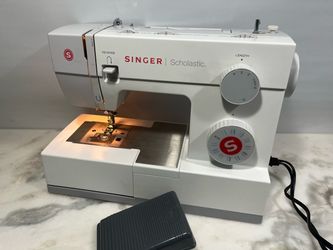 Singer Scholastic Sewing Machine with Foot Pedal