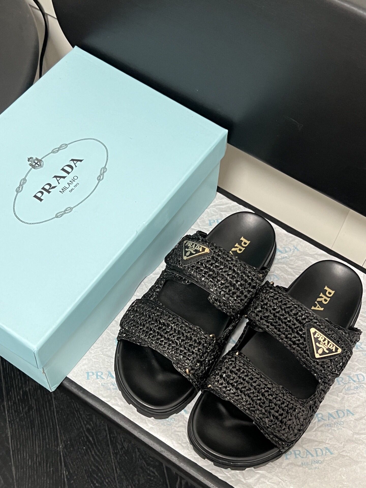 Prada Women’s Shoe With Box 2025 New