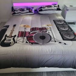 Queen Size Leather Padded White & Black Bed