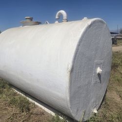 2,000 Gallon Fuel Tank