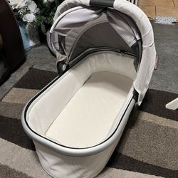 Bassinet 