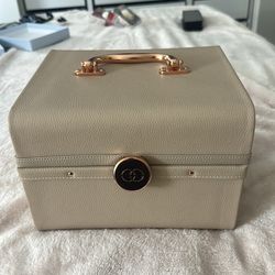 Ulta Beige Lifestyle Train Makeup Case