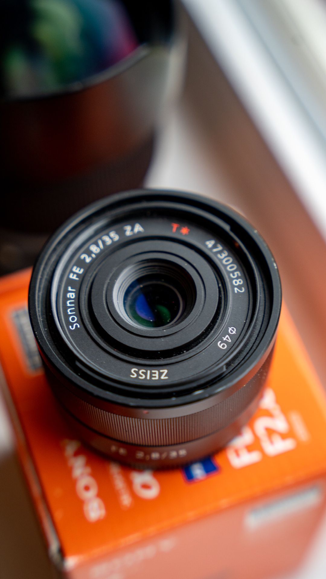 Sony Sonnar T* FE 35mm F2.8 ZA E-Mount Lens