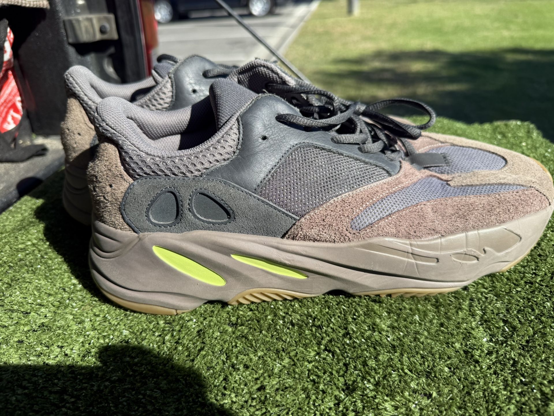 Men's Adidas Yeezy Boost 700 Mauve