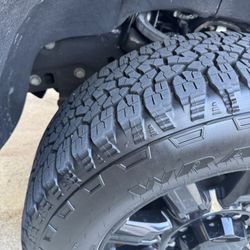 Like-New 275/65R20 Goodyear Wrangler A/T TrailRunner – Factory Take-Off Tires 