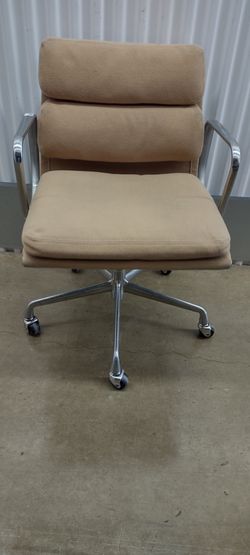 Eames Soft Pad Management Chairs by Charles & Ray Eames for Herman Miller  in Fabric