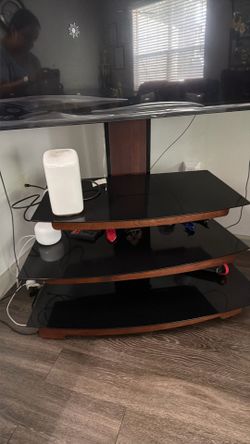 Tv stand up to 65”inch hold