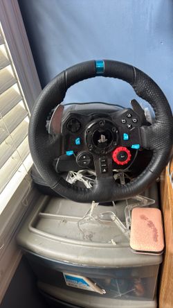 PlayStation wheel Xbox controller
