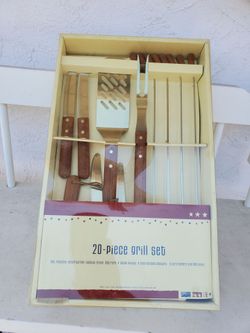 Mervyn's 20-Piece Grill Set Perfect gifts 4th of July! Brand new!
