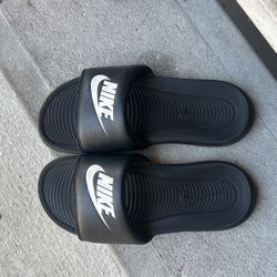 Nike Slides 