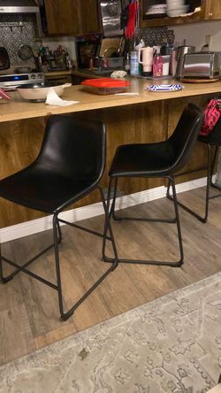 Black barstools set of 4