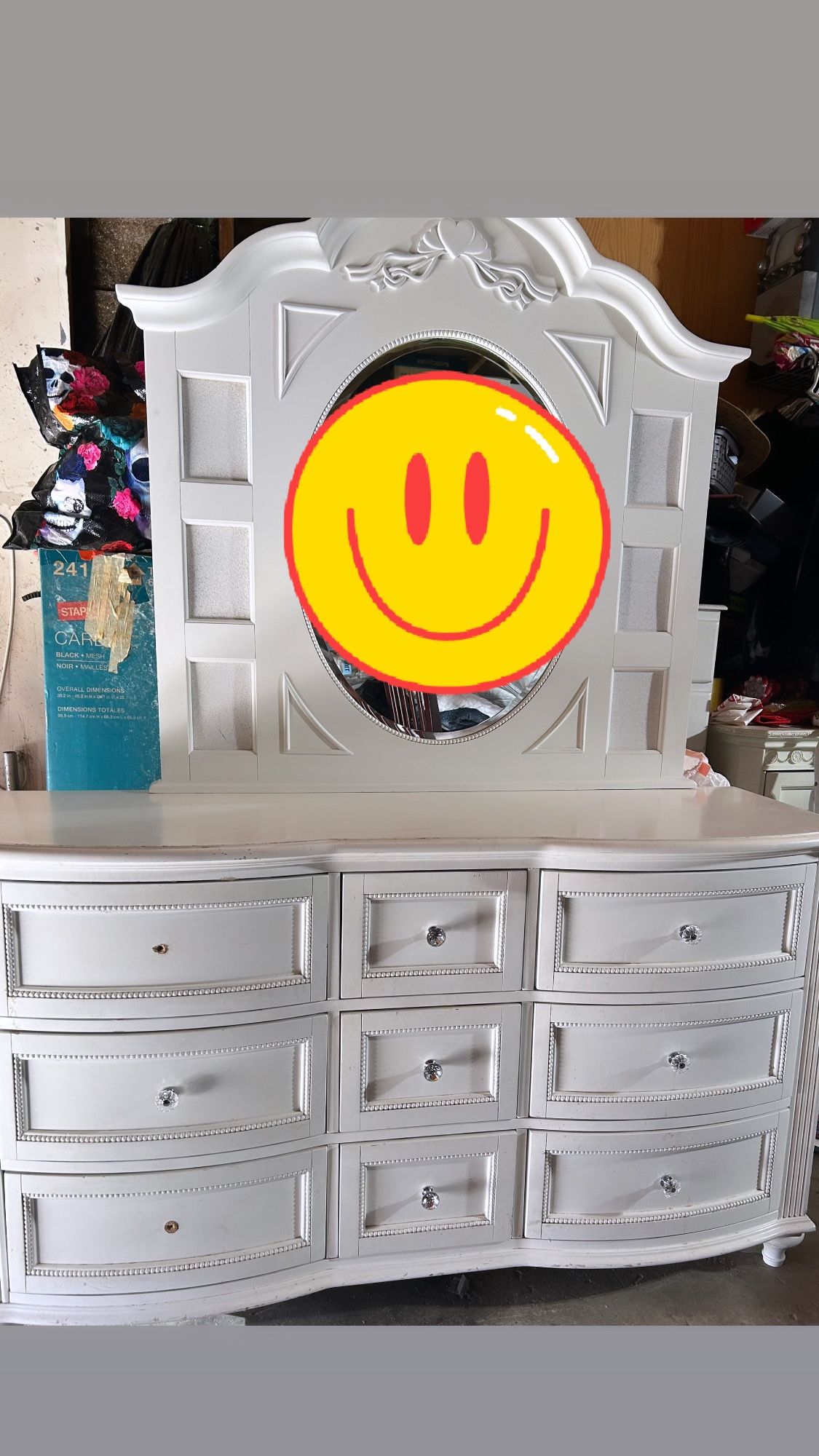 Dresser With  Detachable Mirror 