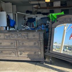 Klaussner Dresser With Mirror