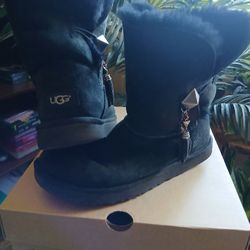 UGG Womens Size 8 Boot