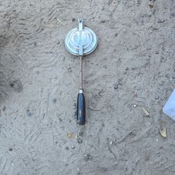 VINTAGE  TOAS TITE CAMPEFIRE PIE SANDWICH  MAKER ORIGINAL  CAST ALUMINUM  WOOD  HANDLE 